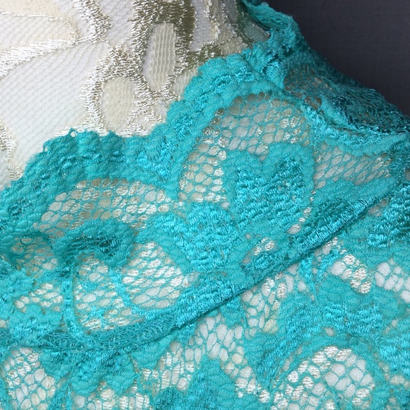 All Lace Dress 👗 Teal with 3/4 Length Sleeves - Picture 6 of 8